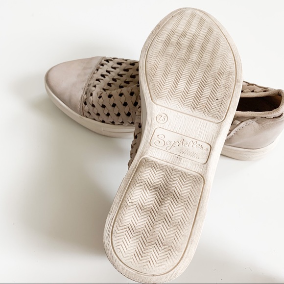 Seychelles Latest Fashion Sneaker - Picture 10 of 13